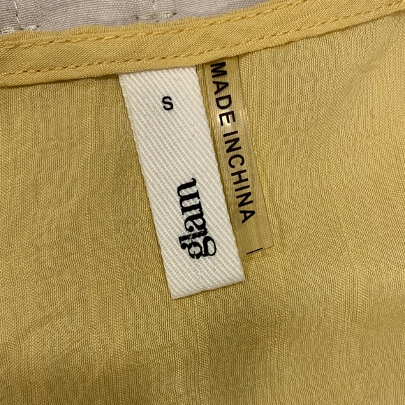 Glam Lemon Ruffled Blouse - Picture 2 of 6